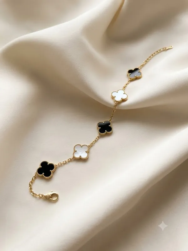 Gold_Stainless_Steel_Black_White_Clover_Charm_Bracelet_For_Women