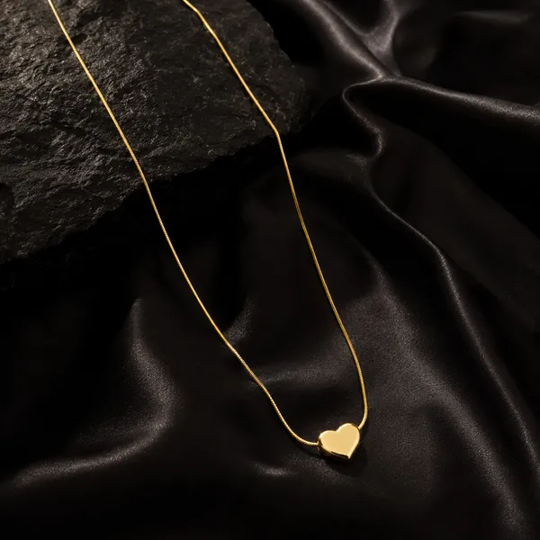 Gold_Stainless_Steel_Minimal_Heart_Charm_Snake_Chain_Necklace_For_Women