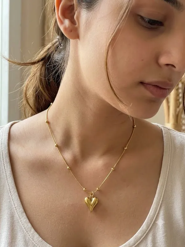 Gold_Stainless_Steel_Heart_Pendant_Snake_Chain_Necklace_For_Women