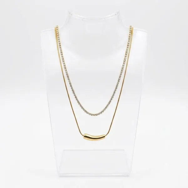 Elegant_Layered_Gold_&_Diamond_Necklace