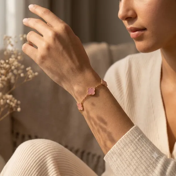 Pink_Clover_Charm_Bracelet