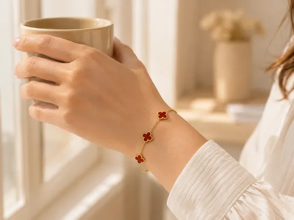 Ruby_Red_Clover_Charm_Bracelet