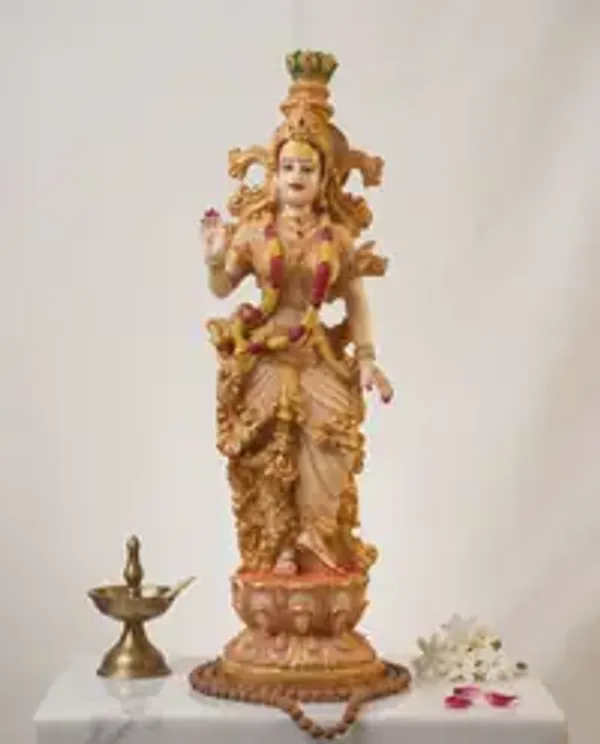 Handcrafted_Premium_Goddess_Shri_Radha_Ji_Idol_Elegant_Divine_Murti_For_Home_Temple_Spiritual_Decor_Gifting