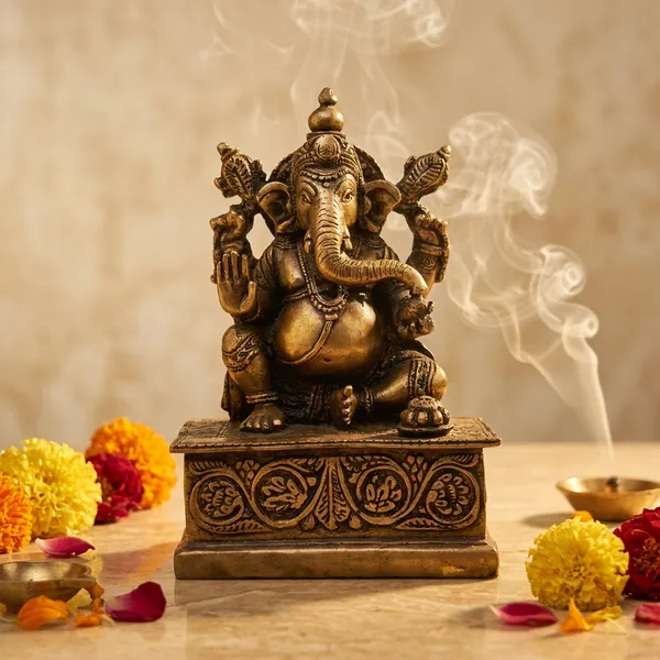 Golden_Resin_Marble_Dust_Ganesha_Idol_Home