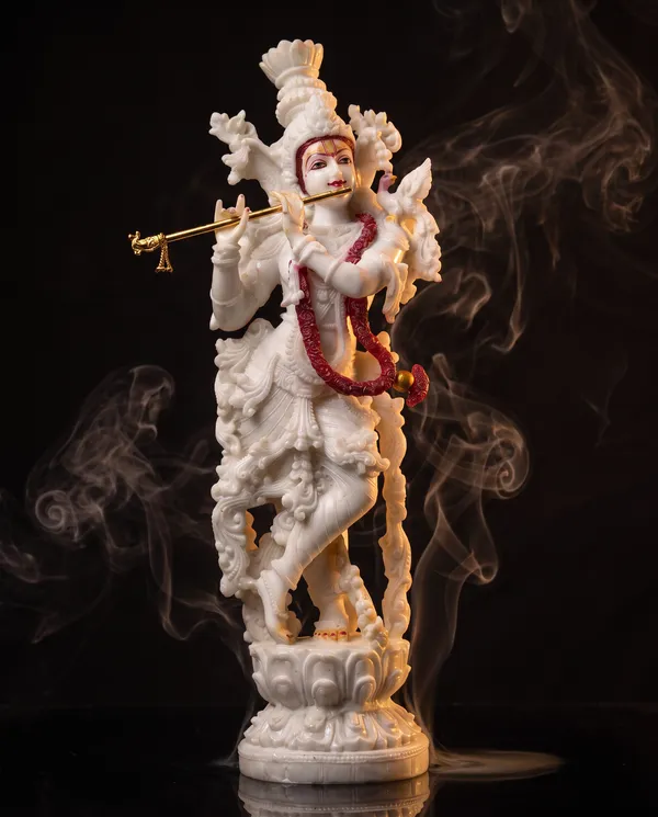 White_And_Golden_Resin_Marble_Dust_Saraswati_Idol_Home