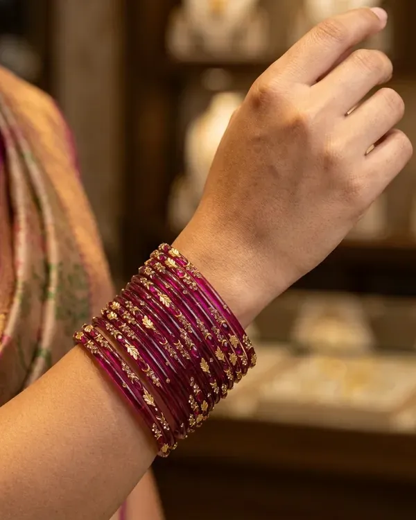 Premium_Designer_Maroon_Glass_Bangles_Set_For_Women_Traditional_Gold_Leaf_Design_Glass_Chooda_Bridal_Wedding_Festive_Ethnic_Wear