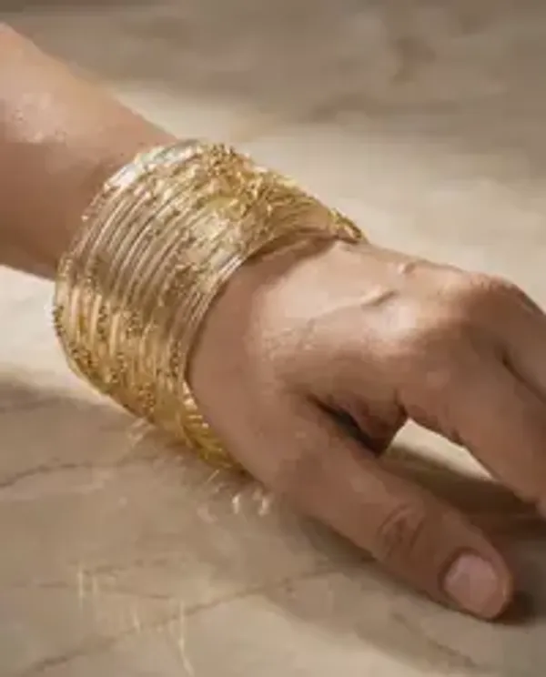 Kripyam_Premium_Crystal_Gold_Glass_Bangles_Set_For_Women_Designer_Transparent_Glass_Chudi_With_Gold_Leaf_Stone_Work_Bridal_Wedding_Festive_Traditional_Wear