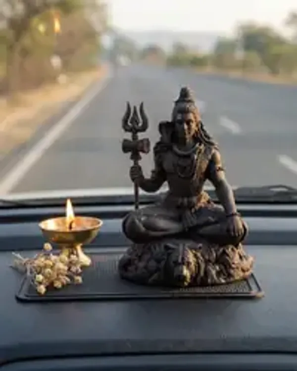 Premium_Adiyogi_Lord_Shiva_Idol_For_Car_Dashboard_Handcrafted_Black_Finish