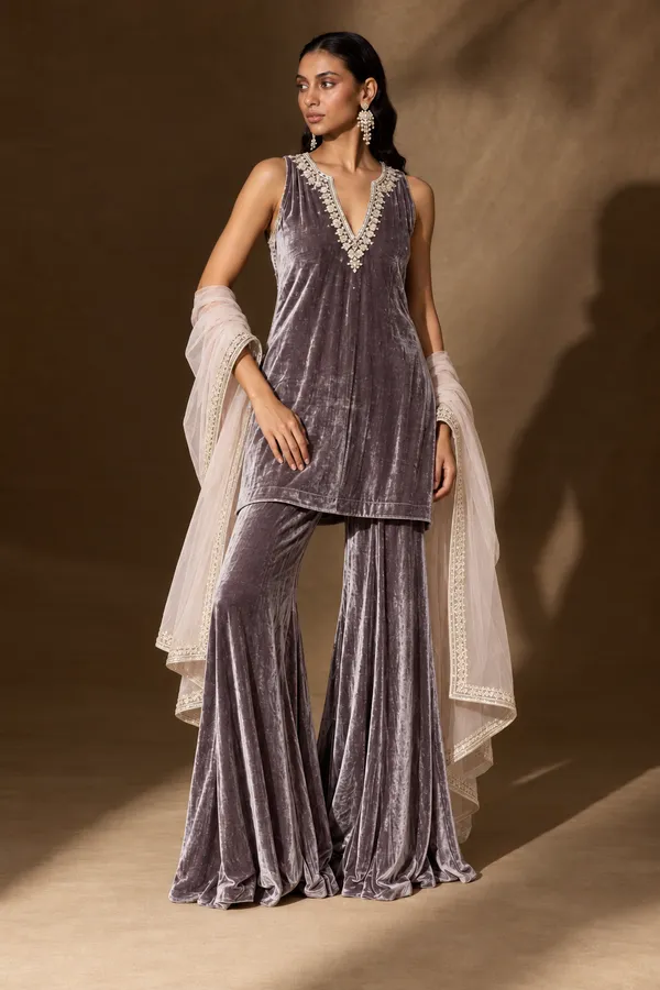 Mauve_Velvet_Elegance_Set