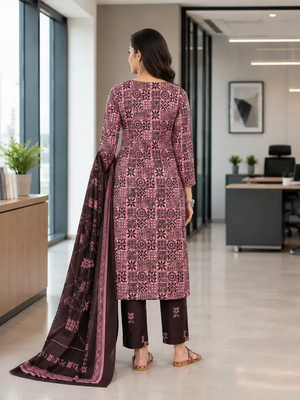 Printed_Kurta_With_Pant_And_Dupatta_Set