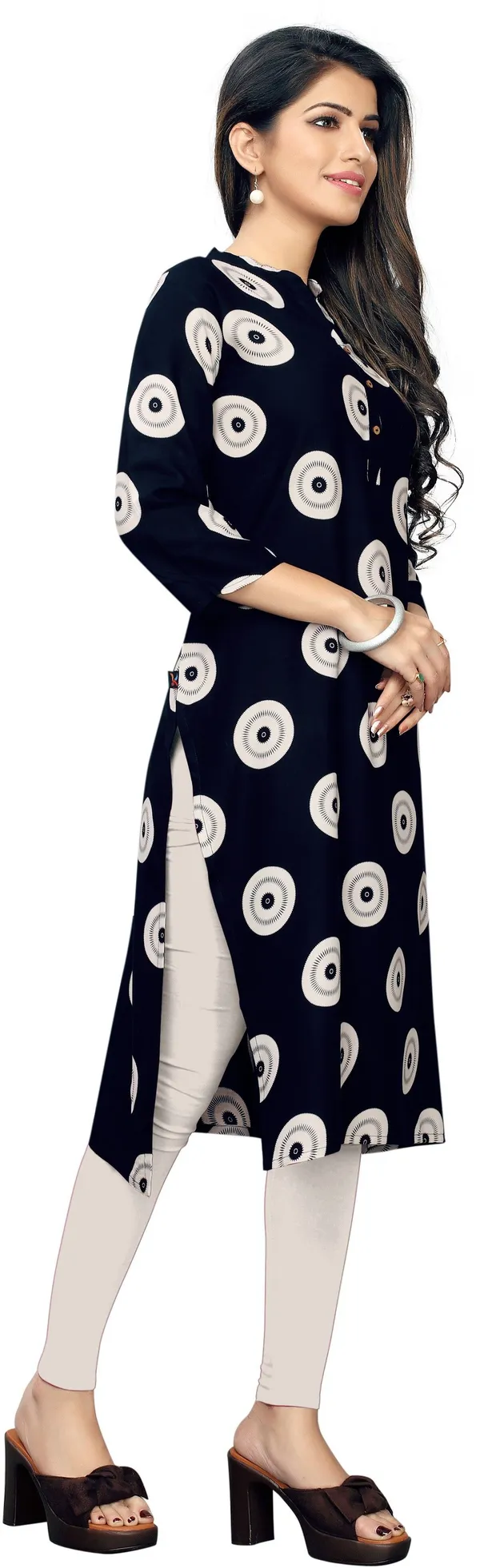 Saarah_Women_Self_Design_Straight_Kurta