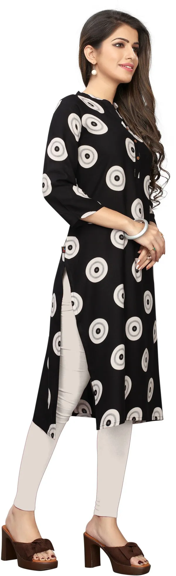 Saarah_Women_Self_Design_Straight_Kurta