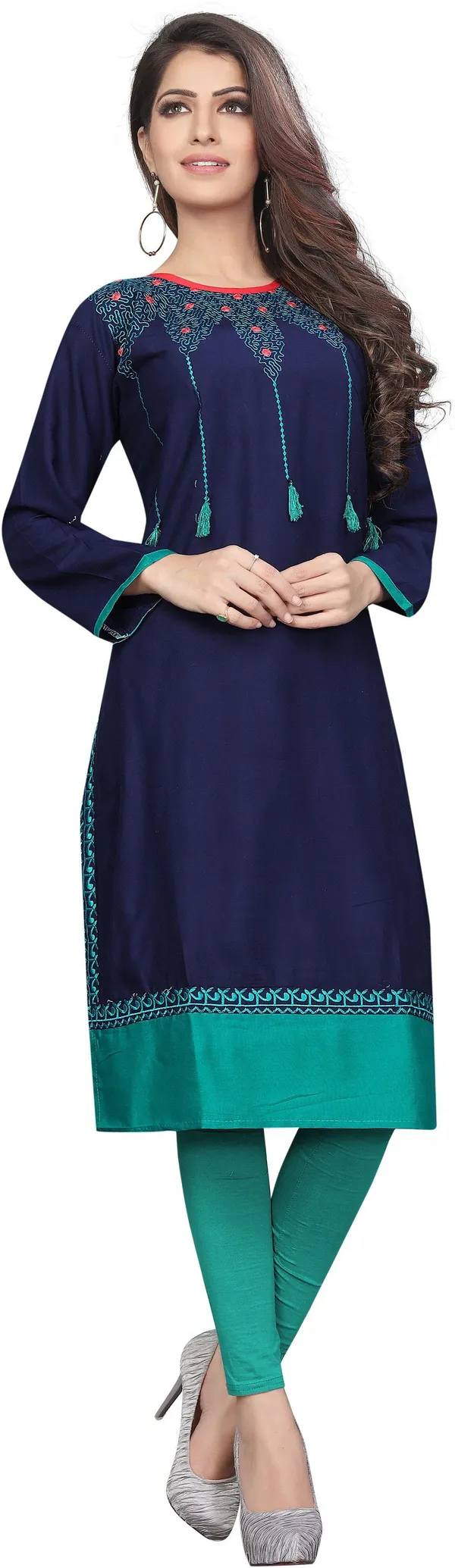 Saarah_Women_Embroidered_Straight_Kurta