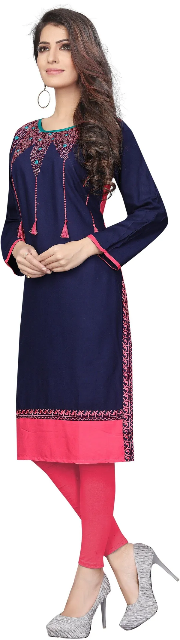 Saarah_Women_Embroidered_Straight_Kurta