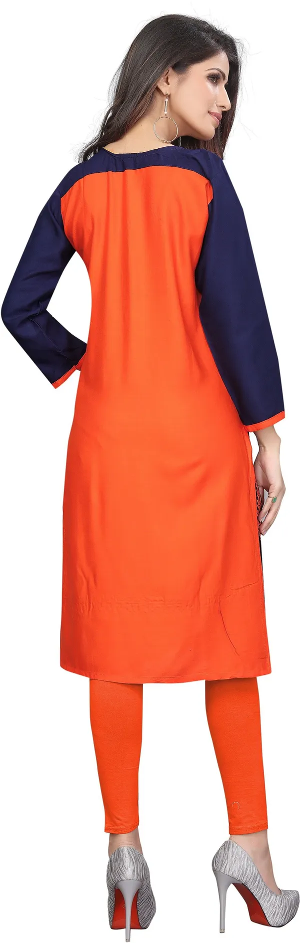 Saarah_Women_Embroidered_Straight_Kurta