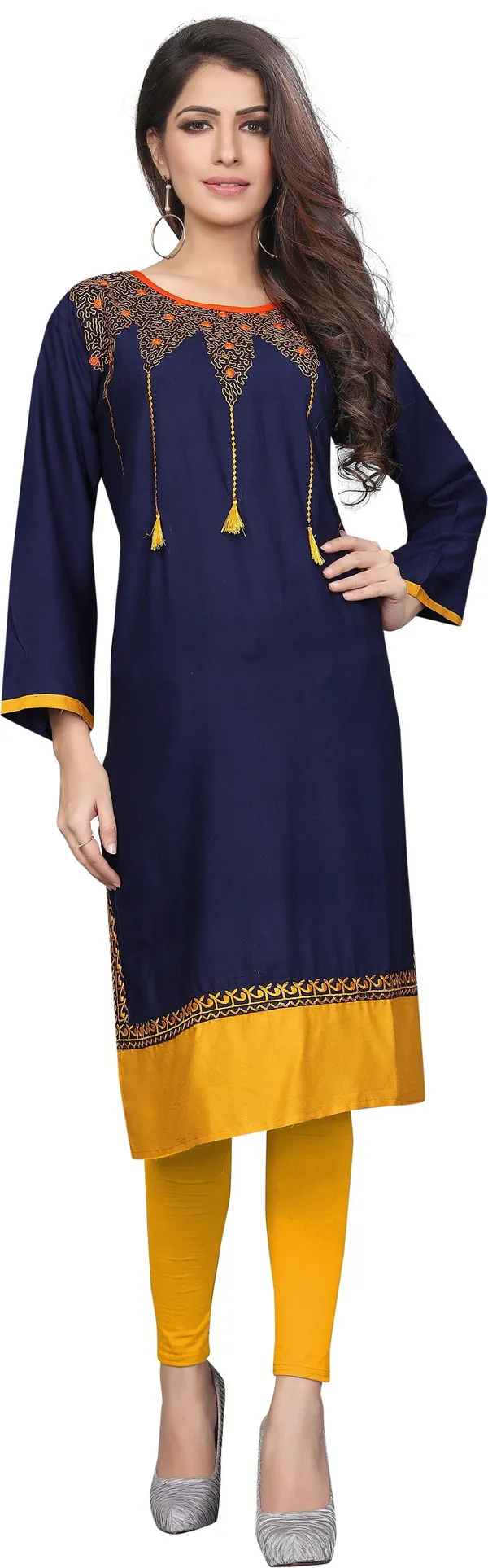 Saarah_Women_Embroidered_Straight_Kurta