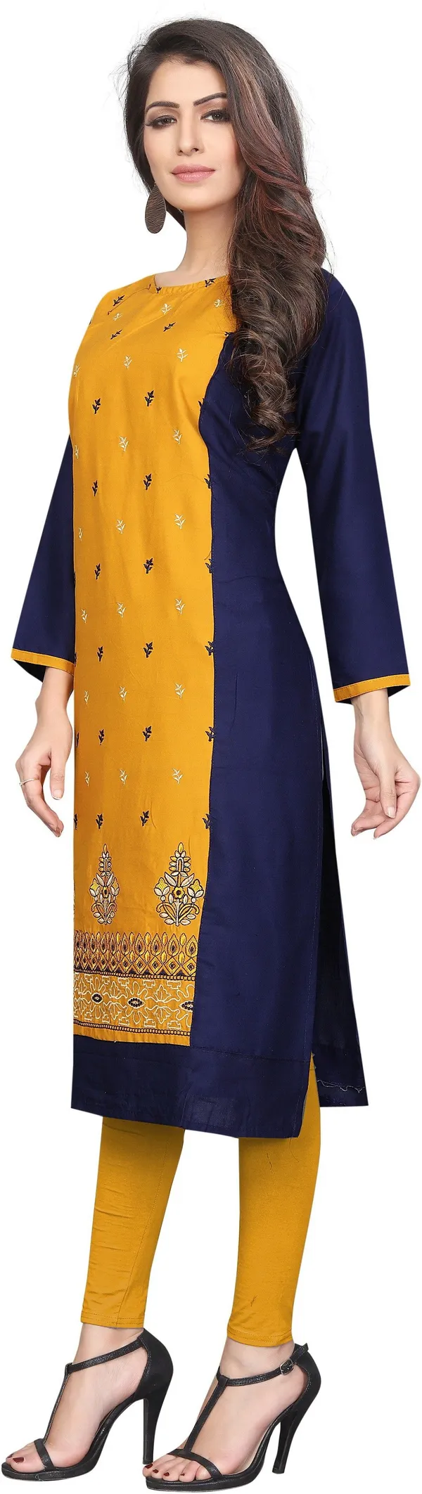 Saarah_Women_Self_Design_Straight_Kurta