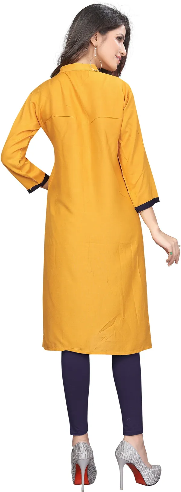 Saarah_Women_Embroidered_Straight_Kurta