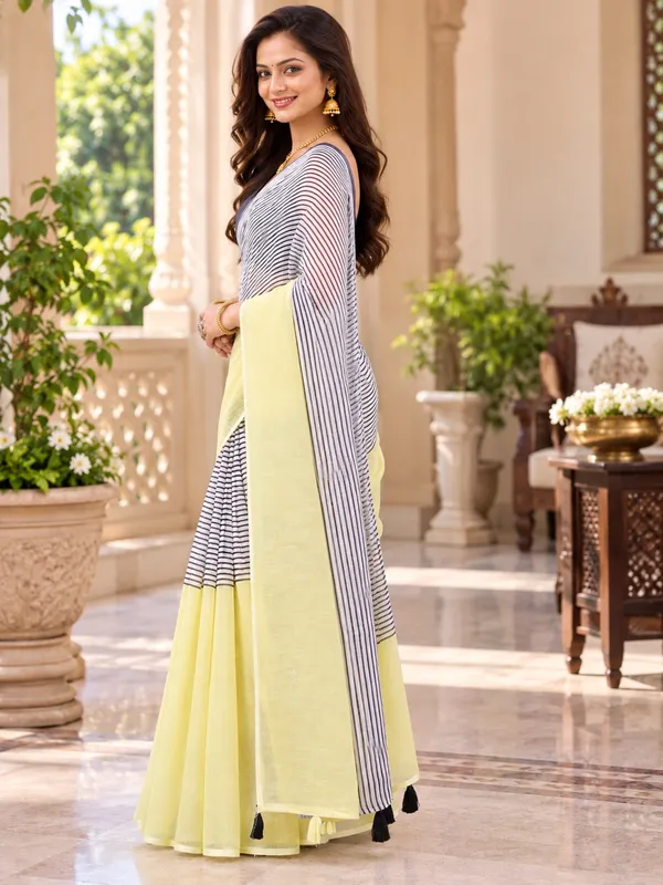 Saarah_Pure_Linen_Saree