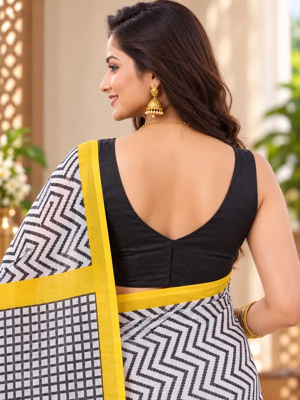 Saarah_Pure_Linen_Saree