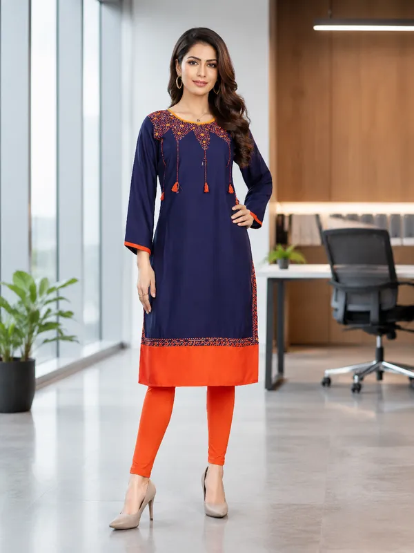 Women_Embroidered_Straight_Kurta