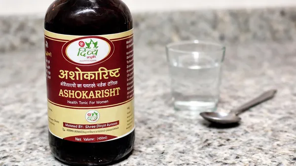 Shree_Divya_Ayurveda_Ashokarishta_Gynecological_Tonic