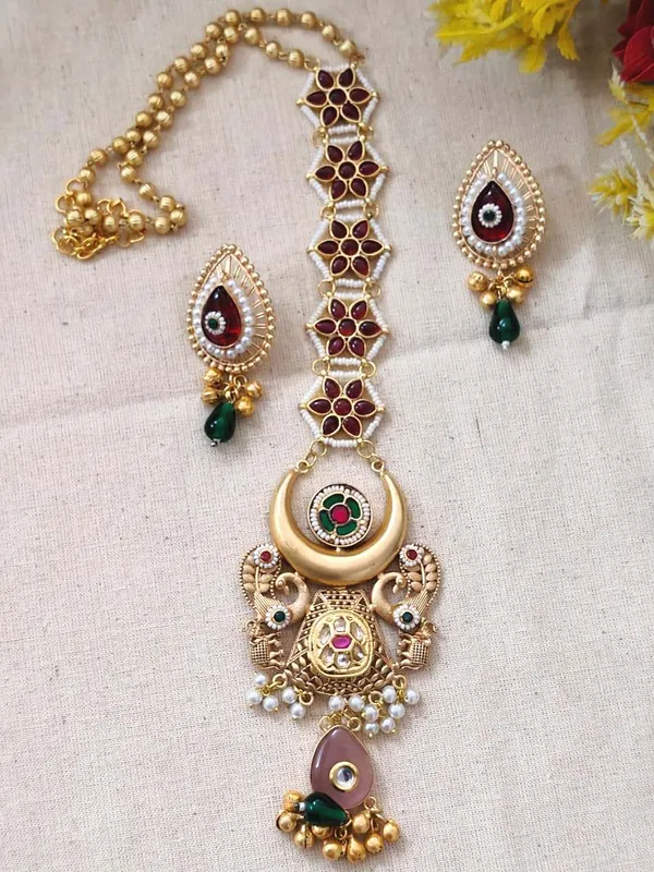 Tiara_Tie_Necklace