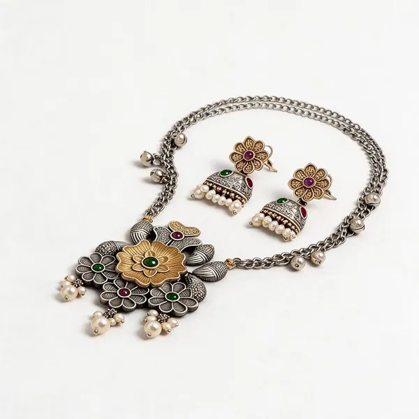 Silver_Brass_Pendant_Set_For_Women