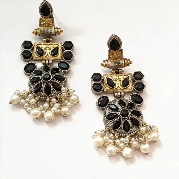 Golden_And_Black_Brass_Earrings_For_Women