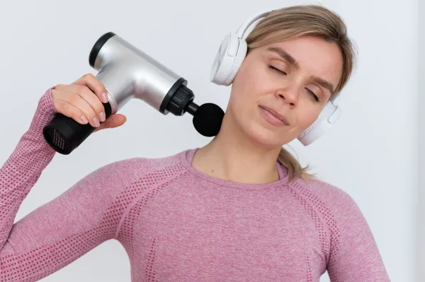 Silver_Handheld_Percussion_Massage_Gun