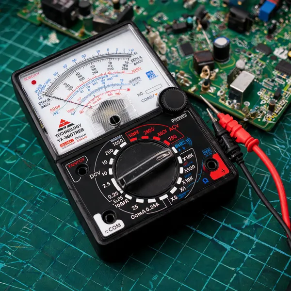 Black_Yx_3600Treb_Handheld_Analog_Multimeter_10A
