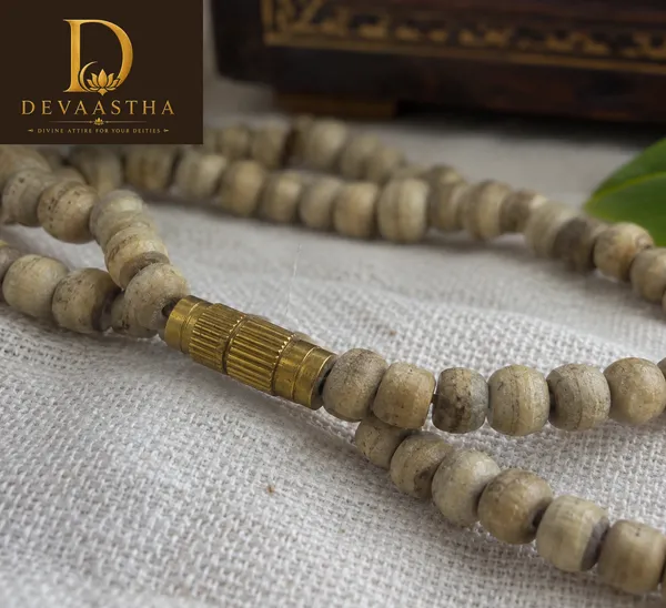 Beige_Beaded_Prayer_Mala_For_Devotees