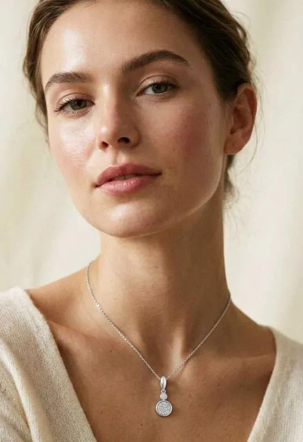 Silver_Tone_Pendant_Necklace_for_Women