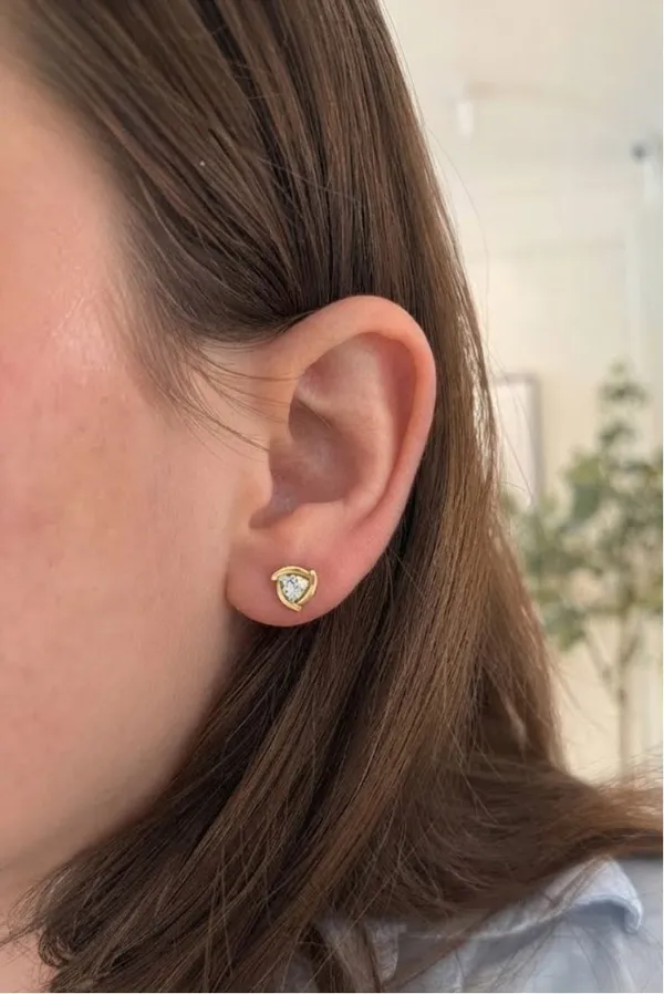 Gold_Tone_Floral_Stud_Earrings_for_Women
