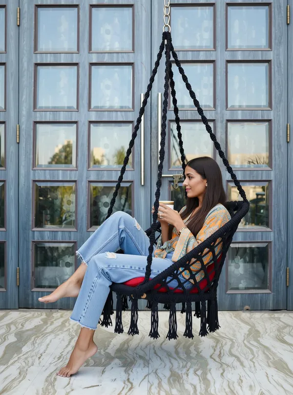 Black_And_Red_Premium_And_Handcrafted_Cotton_Hammock_Swing_For_Home