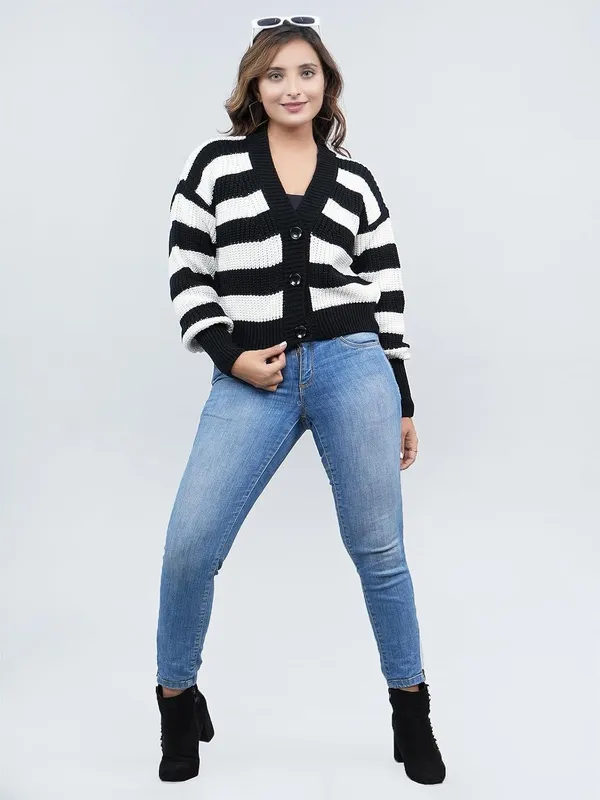 Women_V_Neck_Knitted_Sweater