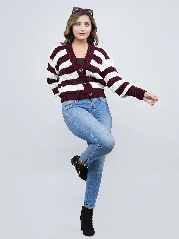 Knitted_V_Neck_Cardigan_For_Women