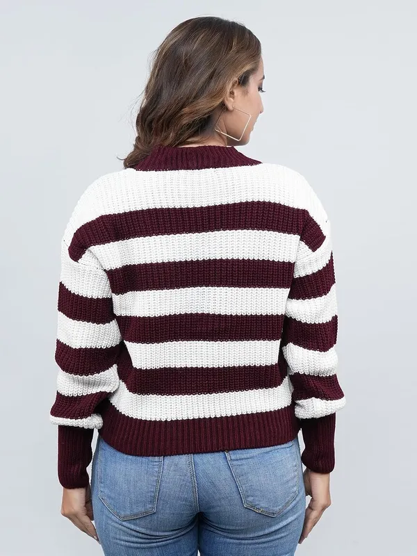 Knitted_V_Neck_Cardigan_For_Women