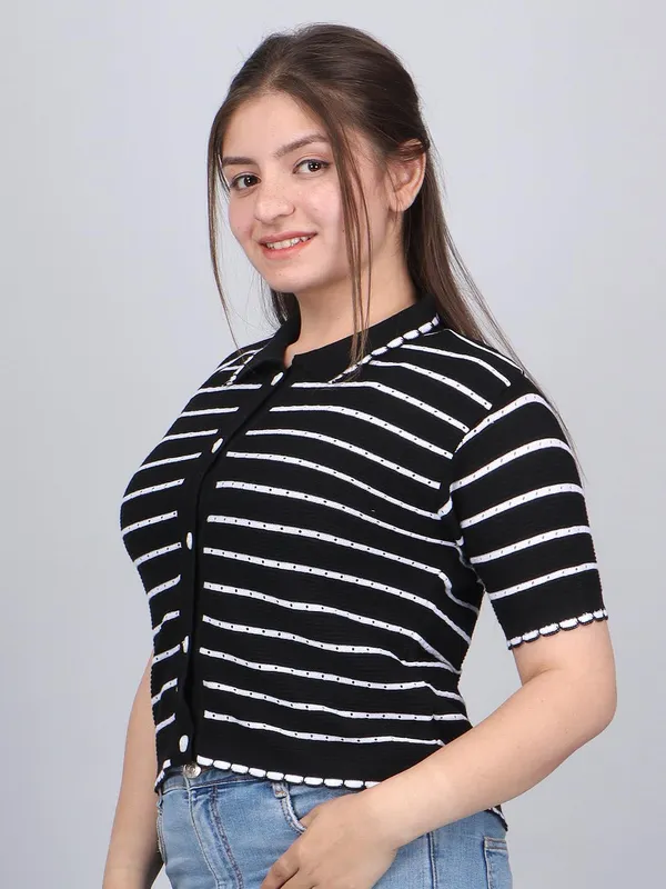 Cotton_Blend_Collar_Neck_Top_For_Women