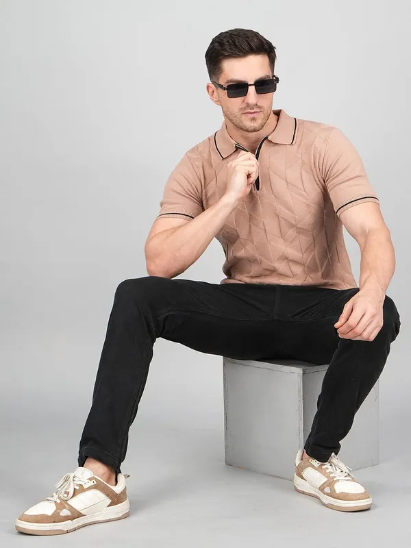 Men_S_Textured_Polo_Shirt_With_Zipper_Collar