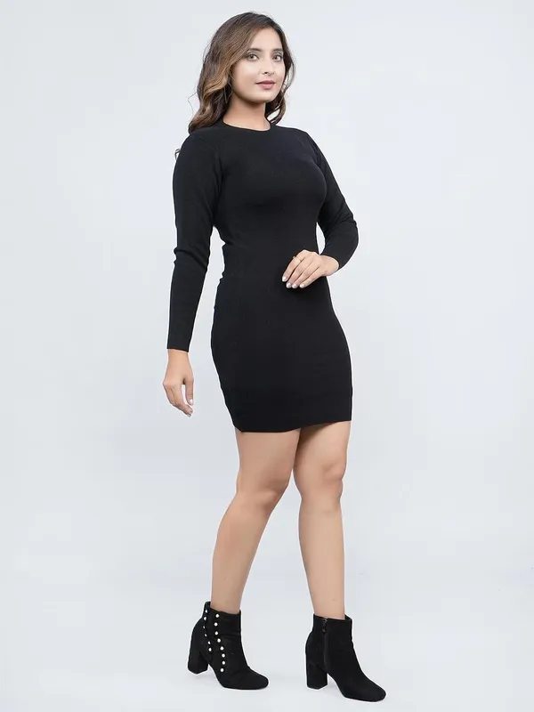 Round_Neck_Bodycon_Dress_For_Women