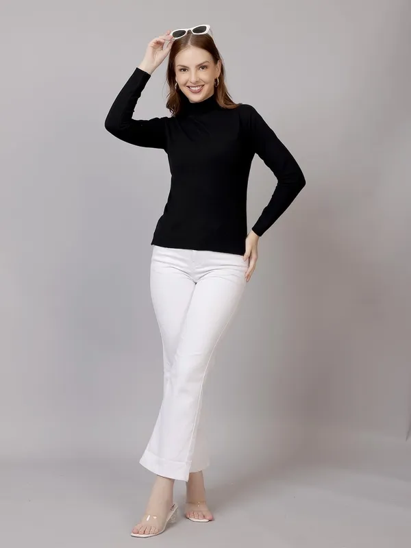 Round_Neck_Sweater_For_Women