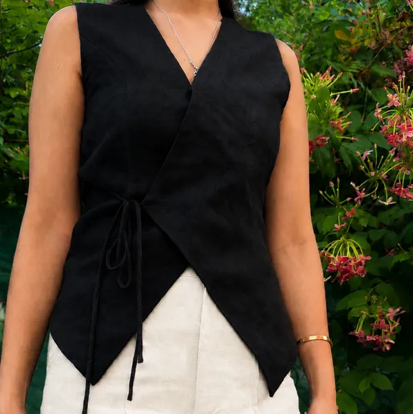 Black_Pure_Linen_Sleeveless_Top_For_Women