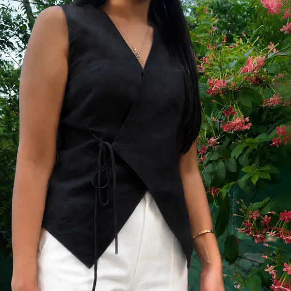 Black_Pure_Linen_Sleeveless_Top_For_Women