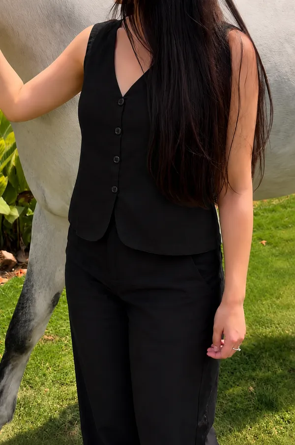 Black_Pure_Linen_Top_For_Women
