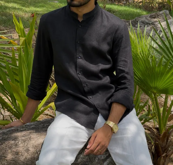 Black_Pure_Linen_Chinese_Collar_Shirt_For_Men