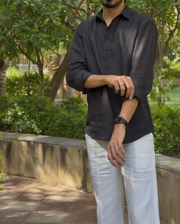 Black_Pure_Linen_Collared_Short_Kurta_For_Men