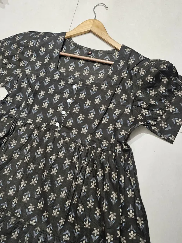 Black_Floral_Print_Flared_Dress_for_Women