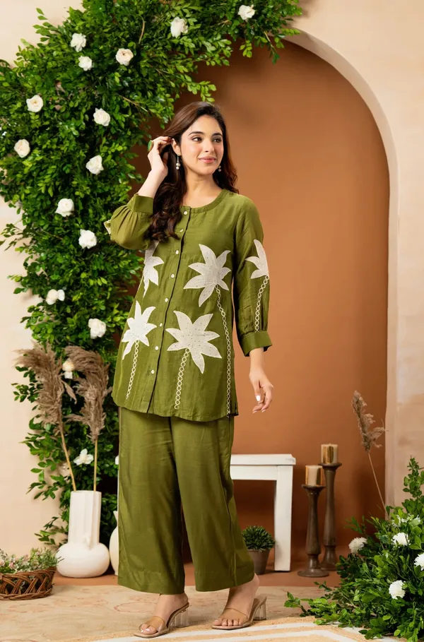 Olive_Embroidered_Straight_Kurta_Set_for_Women