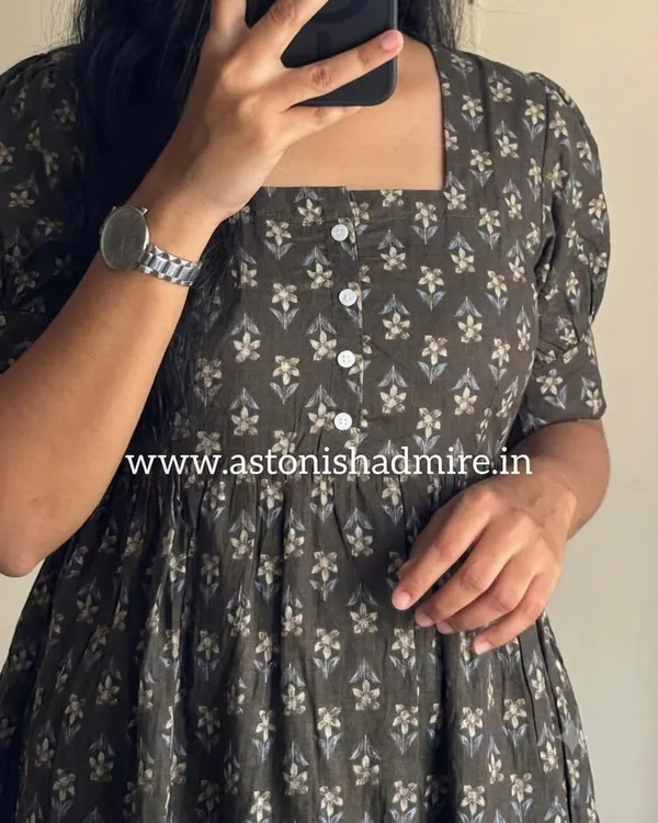 Black_Floral_Print_Flared_Dress_for_Women